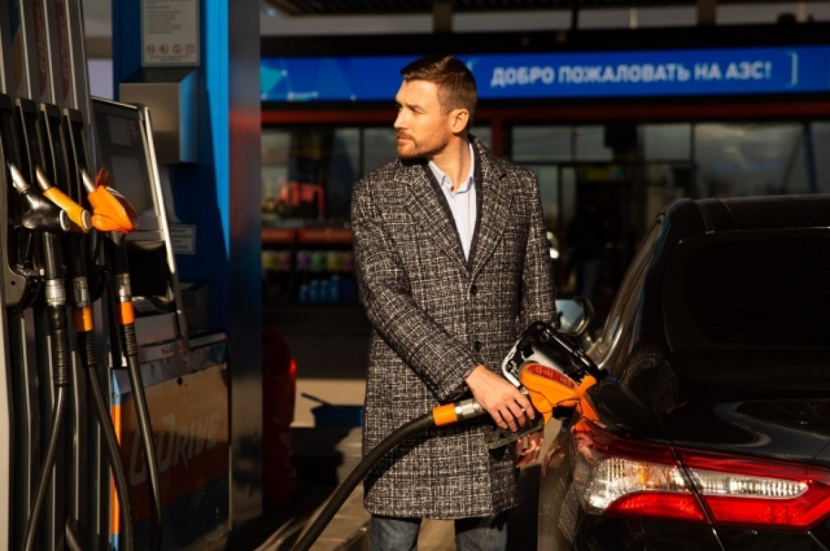    Российские автомобилисты осваивают постоплату на АЗС