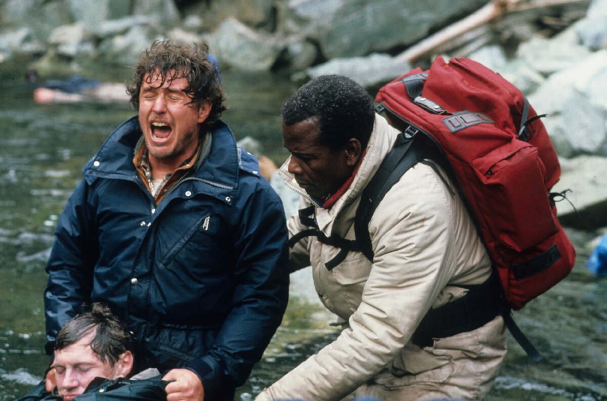 Кадр из фильма "Огонь на поражение" (1988)