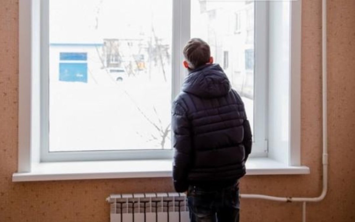    Мать найденных в подвале в Петербурге детей заявила о желании забрать их