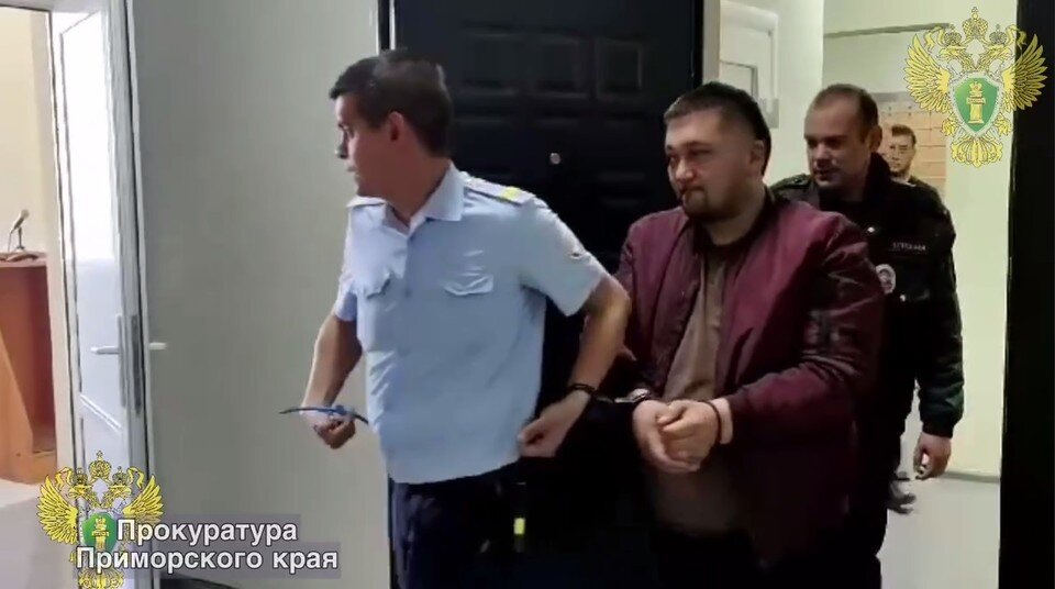    Один из подозреваемых. принтскрин видео.