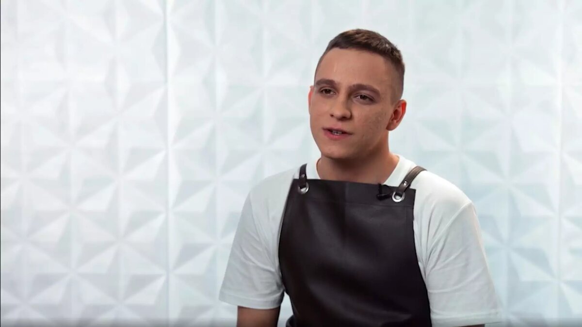     Кулинар из Нижнего Новгорода поучаствует в шоу «Молодые ножи» (16+) на «Пятнице!». Информацию об этом сообщает пресс-служба телеканала.