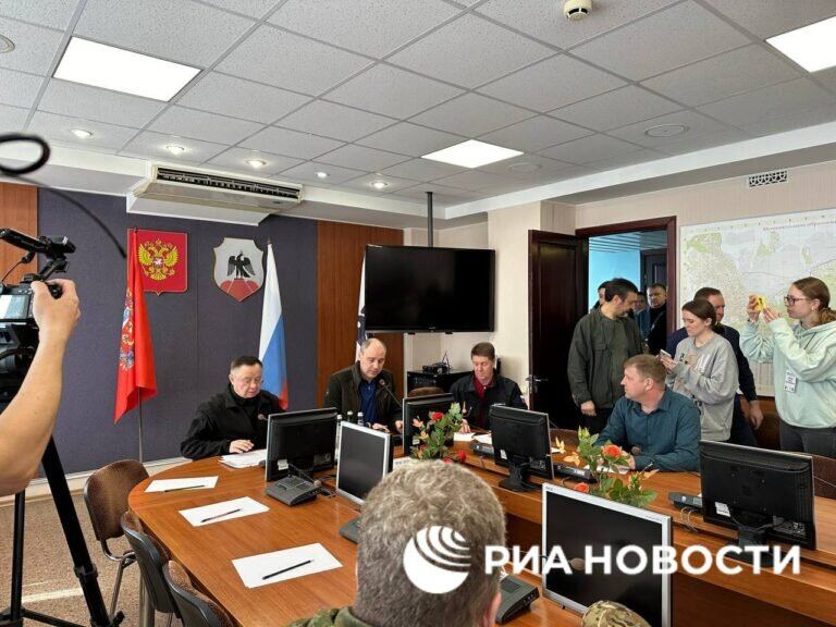    Министр строительства и ЖКХ РФ Ирек Файзуллин приехал в затопленный Орск Белов Михаил Александрович