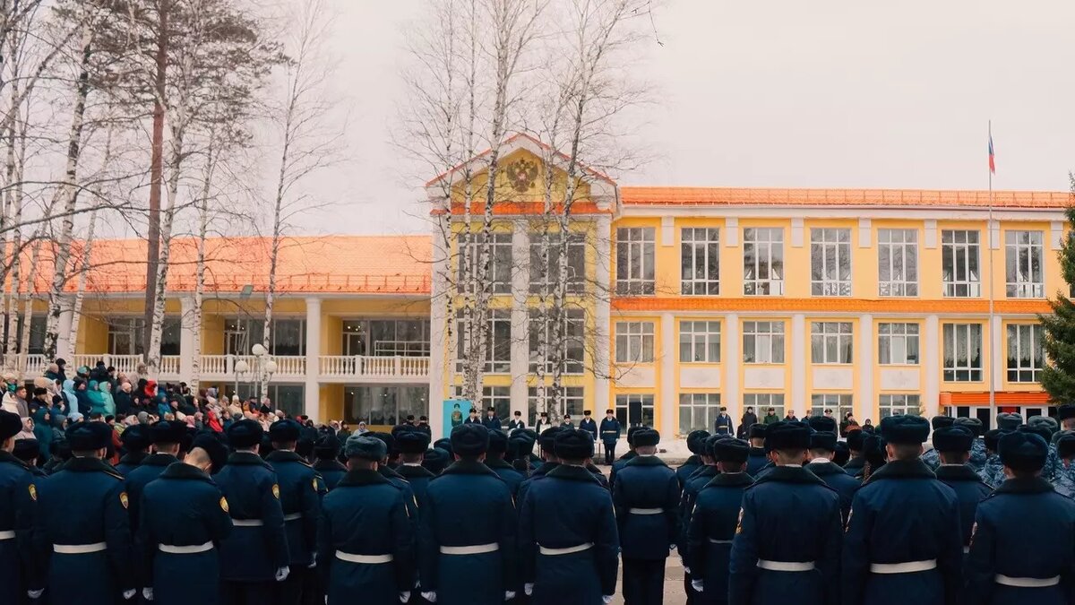     В Пермском кадетском училище начался прием заявлений на поступление от учеников. Properm.ru узнали, что необходимо сделать будущим кадетам.