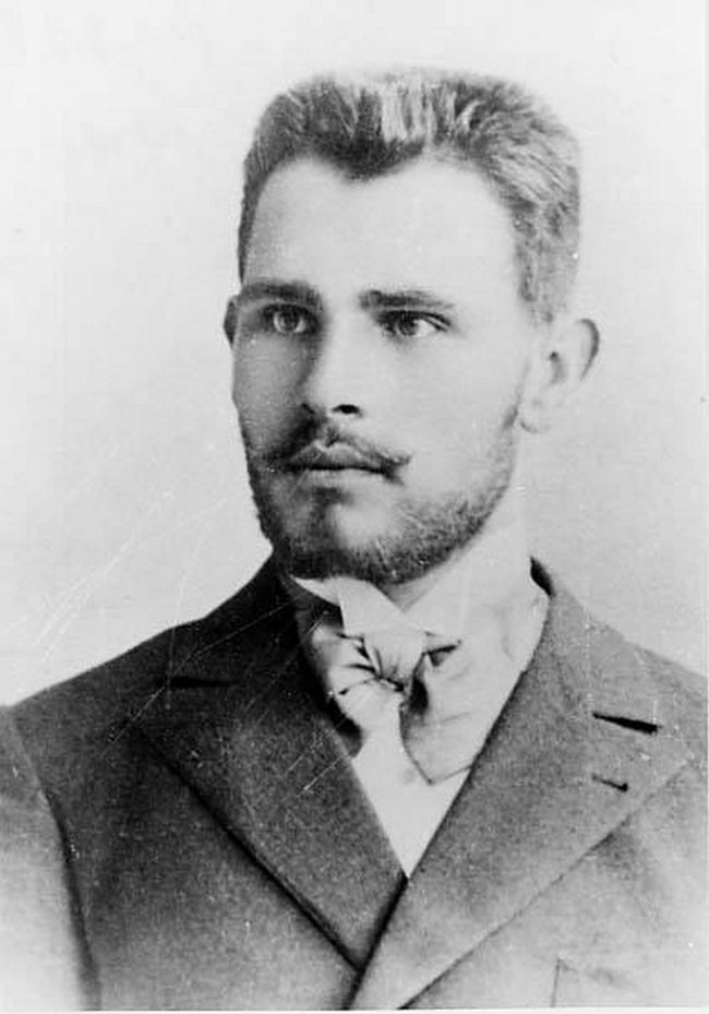 Википедия https://ru.wikipedia.org/wiki/Билюнас,_Йонас