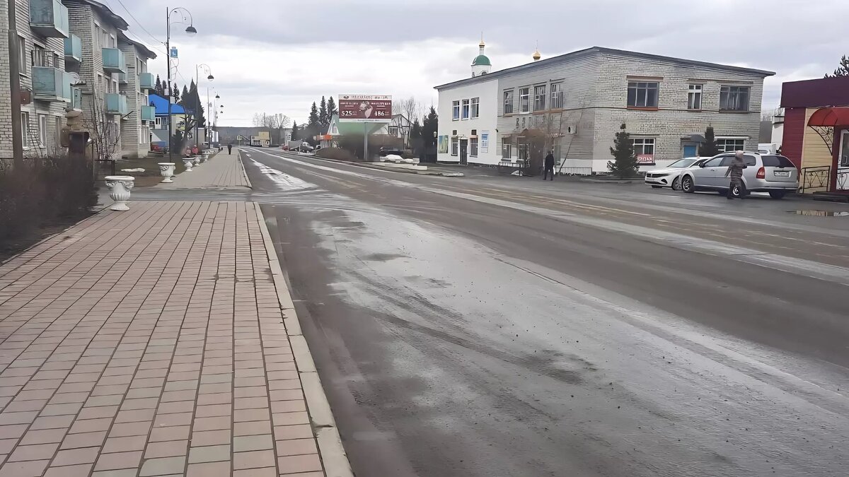     Видео с эвакуацией людей быстро распространились по социальным сетям. Власти заявили, что эвакуация действительно проходит, но не в Тюменской области.