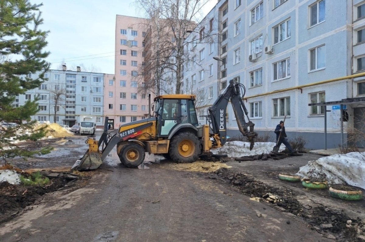    Во дворе дома на Гафурова обновят асфальт и сделают новые парковочные места