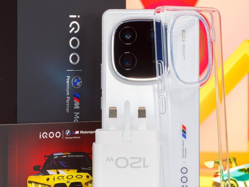    iQOO Z9 Turbo получил дату анонса и засветился на инсайдерских снимках