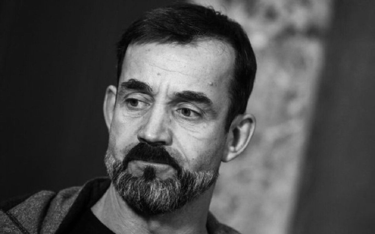 Дмитрий Певцов вошёл в госдуму. Он очень надеется очистить телевидение от грязи и скандалов, отменить пенсионную реформу и многое другое