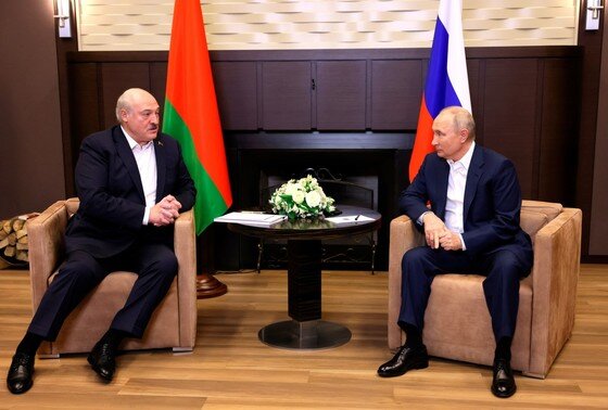    Президент РФ Владимир Путин с Президентом Республики Беларусь Александром Лукашенко