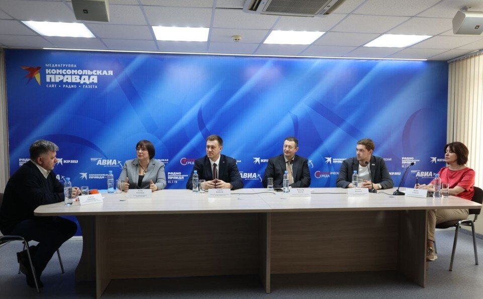    На круглом столе обсудили, каких успехов добились промышленники в импортозамещении. Антон ИВАНОВ