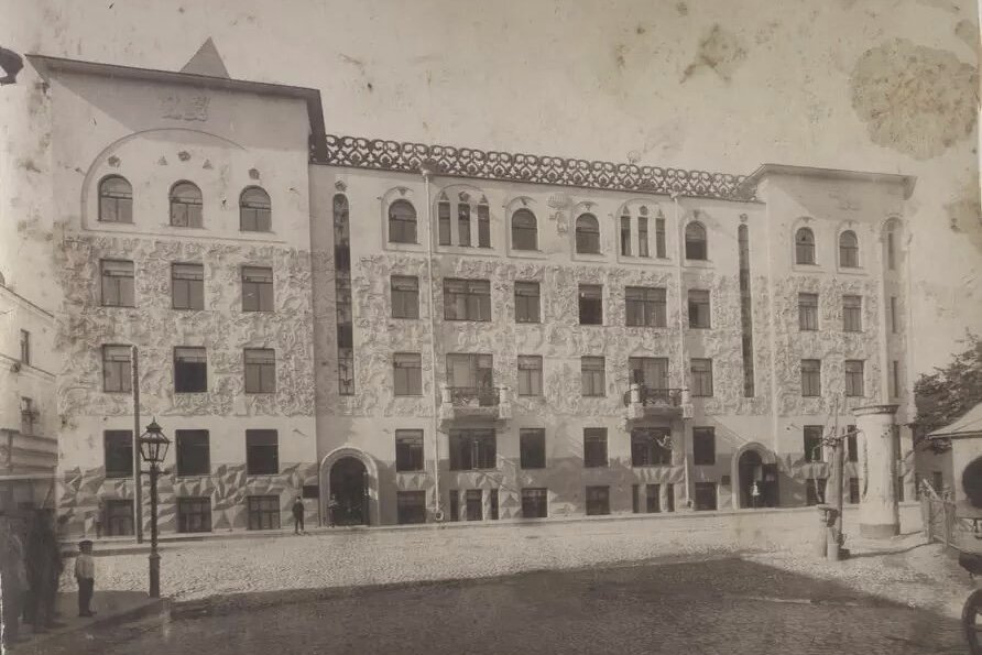 Доходный дом церкви Троицы на Грязех в 1911–1917 годах. Фото: PastVu