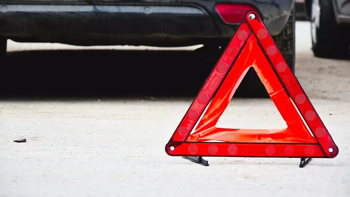     На проспекте Менделеева водитель сбил ребенка, переходившего дорогу по пешеходному переходу, по этому факту правоохранители начали проверку.