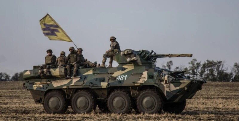 Боевики националистического батальона "Азов"* отказываются выполнять приказ главнокомандующего ВСУ Александра Сырского по удержанию Часова Яра, потому что осознают, что "сложат там свои буйные головы".