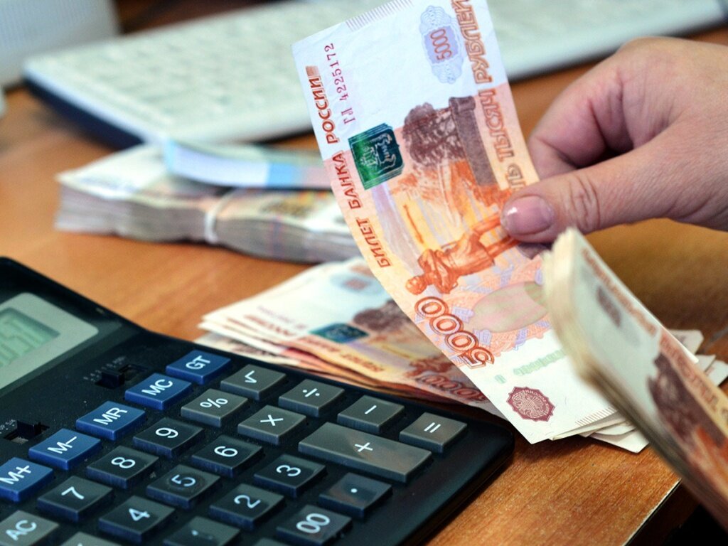 В Твери 14 работникам выплатили задолженность по зарплате в 1 млн рублей