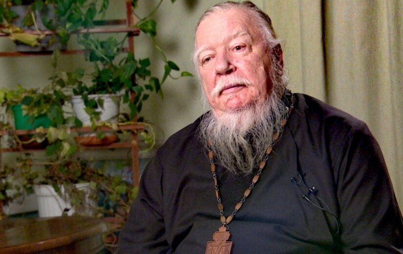 Димитрий Смирнов (07.03.1951 — 21.10.2020 гг.) — протоиерей, церковный и общественный деятель, проповедник, миссионер.