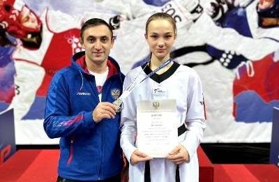     Три ивановские спортсменки вошли в юниорскую сборную страны по тхэквондо