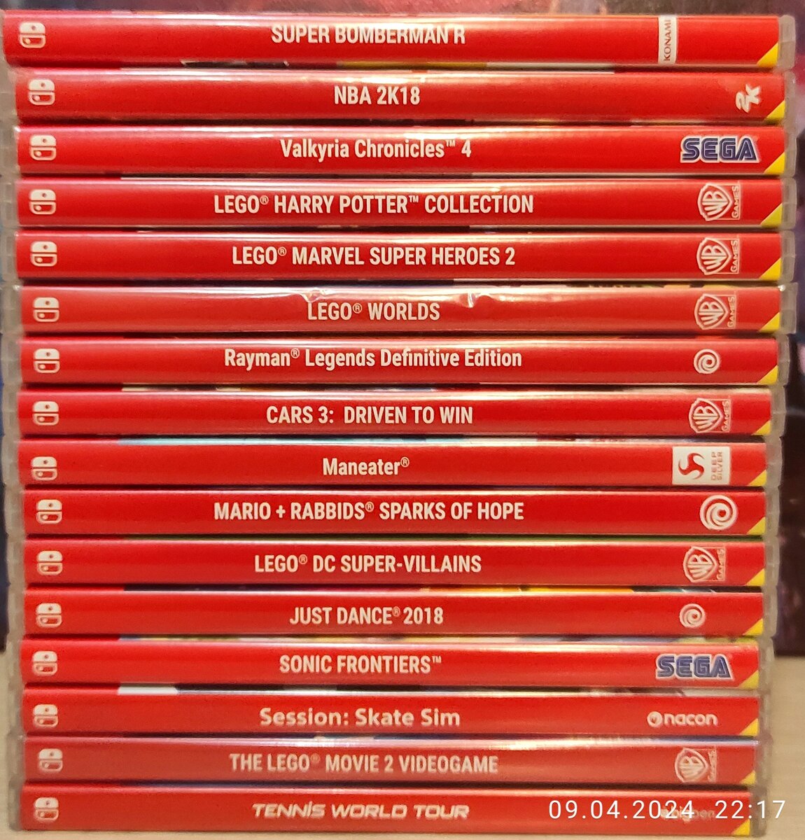 В этом обзоре игры с желтым флажком предназначенный для англии . Но так ка консоль более современная и на картридже памяти больше чем на преведущих консолях , то там может быть субтитры для 15 различных стран .