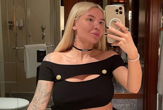    Алена Белая