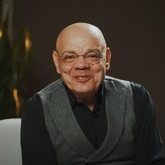     Константин Райкин сравнил «Сирано де Бержерака» с рэп-баттлом