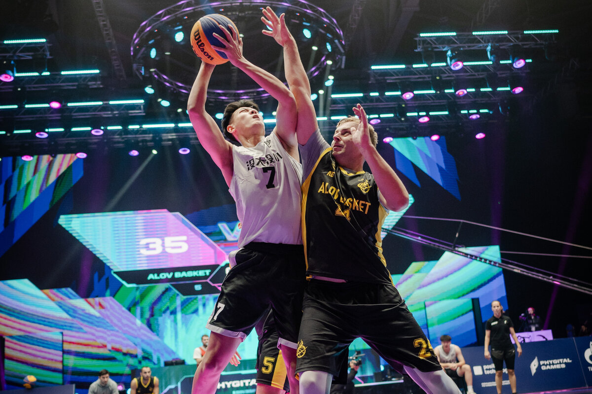     Кто круче в фиджитал-спорте – действующие атлеты или киберспортсмены: интервью с Никитой Нагорным