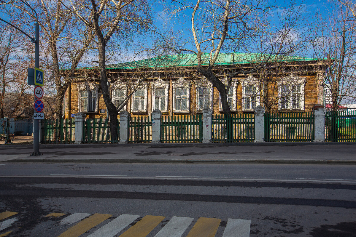 Москва деревянная: остановиться, полюбоваться наличниками, представить, как  тут жили век назад, и порассуждать | Уникальная Россия | Дзен