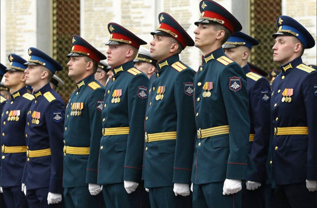 Худо, когда в дивизииНедостает провизии.