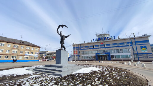 В Сыктывкаре в 1960-х был построен необычный аэропорт прямо в центре города. Почему он там и как сейчас выглядит