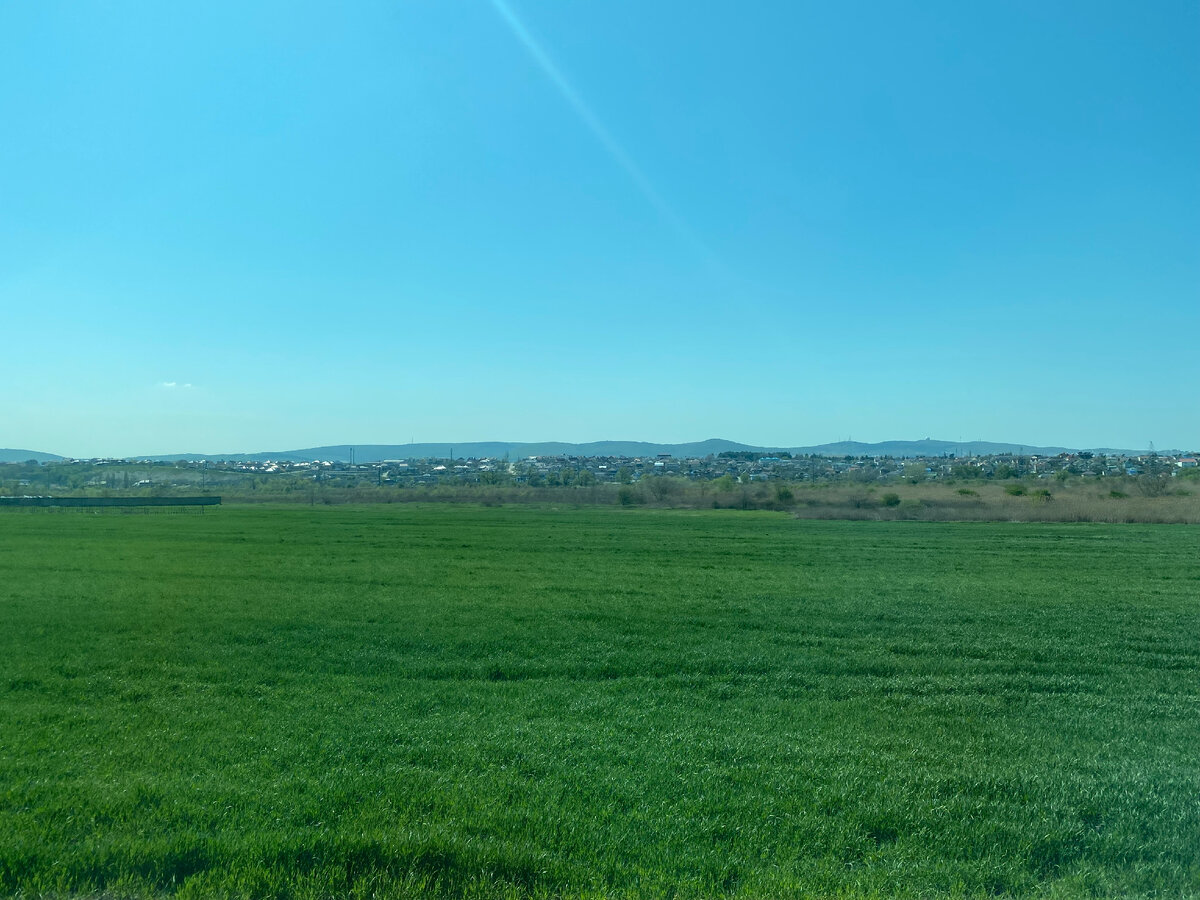 Станица Анапская плавно перетекает в Усатову Балку... Фото автора