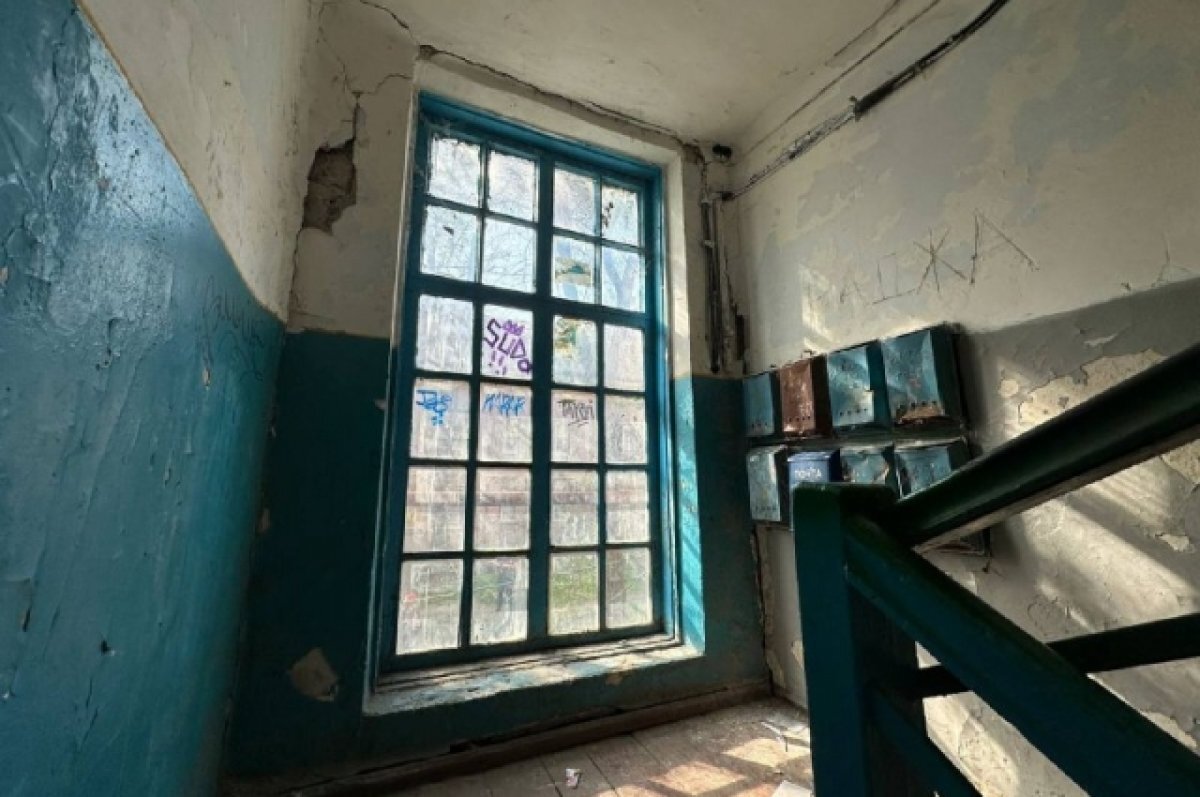    В Ростове ввели режим повышенной готовности из-за обрушения потолка в МКД