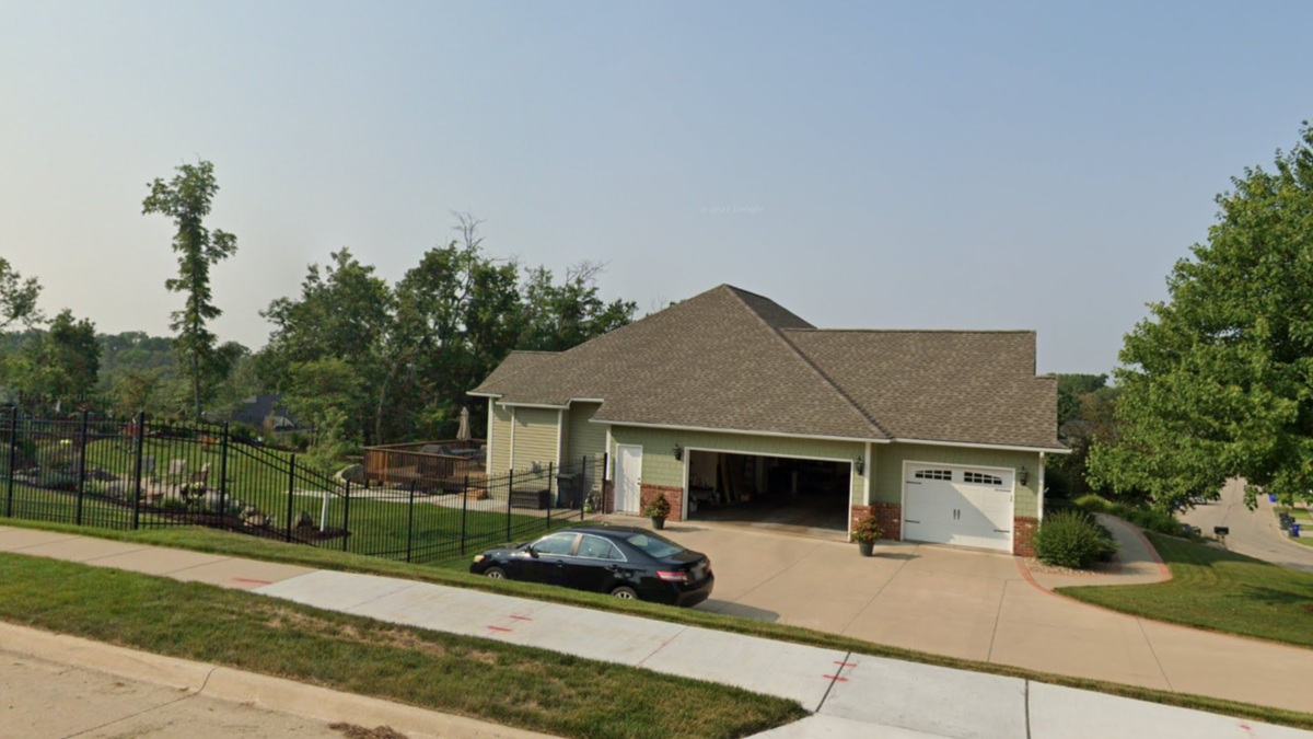 3316 Римрок Корт Северо-Восток, Сидар-Рапидс, Айова. Город будет рассмотрен ниже в статье