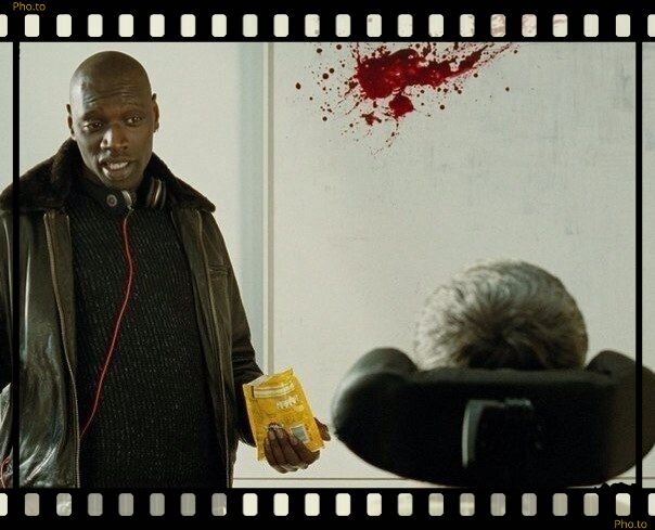 Кадр из французской комедии  « 1+1 » (фр. Intouchables — «Неприкасаемые») 2011 года