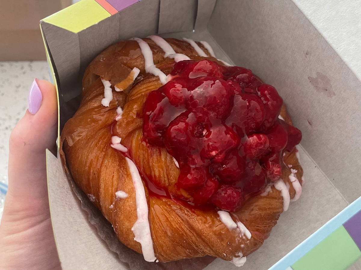 Вензель с малиной из Питерского Цеха 85. Люблю на расстоянии