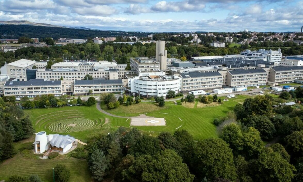 Ninewells Hospital; Данди, 