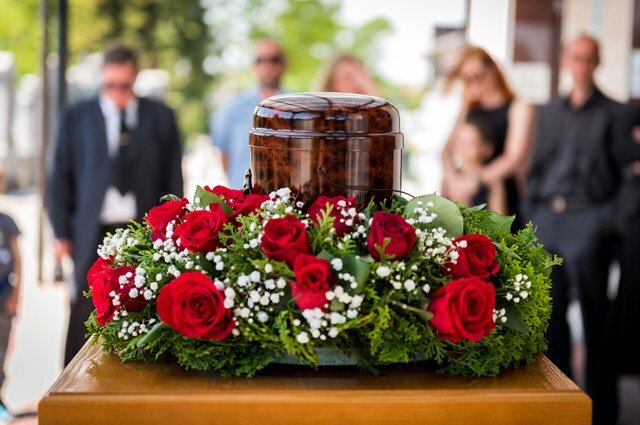    Можно ли перевозить урну с прахом в самолете?