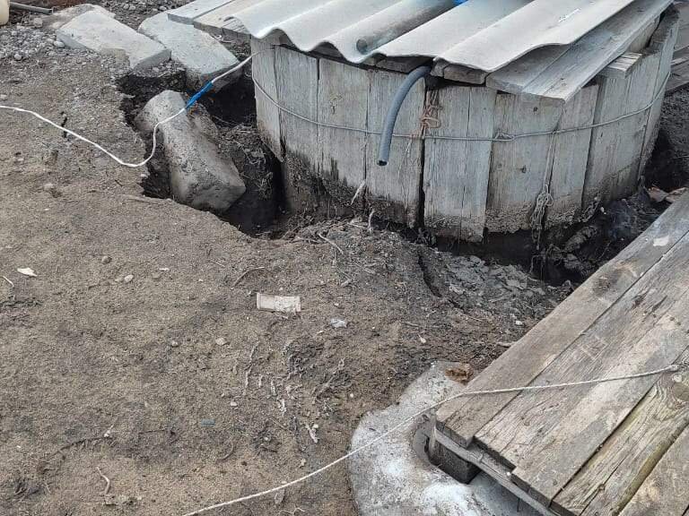 Нечистоты проникли в колодец📷
