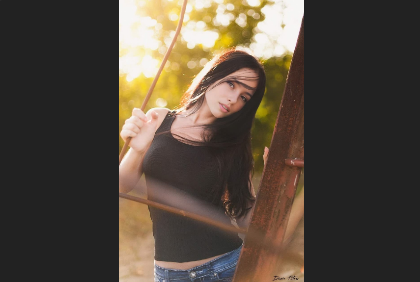 Мужчины думают, что девушки подобны книгам – если обложка не привлекает, то и читать не стоит. 
