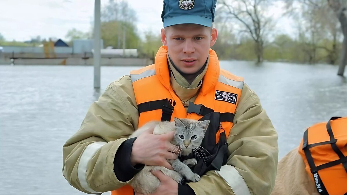     Порядка двух-трех тысяч домов могут оказаться в Ишиме затопленными водой из-за паводка. Такой прогноз озвучил глава администрации города Федор Шишкин