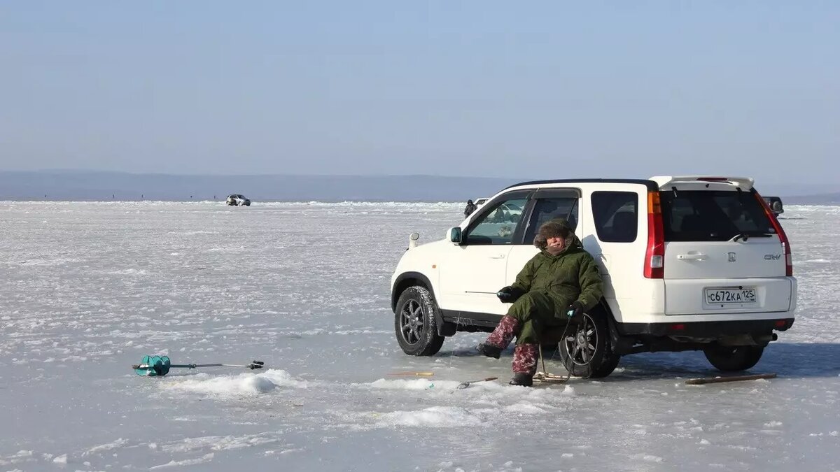 Машина захотела попить водички»: тюменцы топят транспорт в погоне за  карасями. ВИДЕО | nashgorod.ru | Дзен