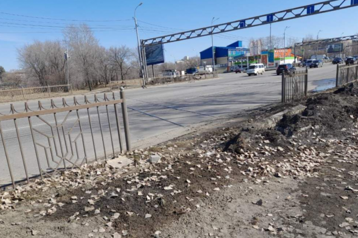    В Хабаровске направят 48 млн рублей на восстановление заборов возле дорог
