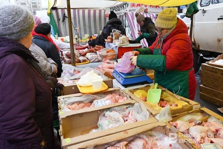 Один из крупнейших производителей мяса птицы в России требует полмиллиарда рублей с экс-партнера Ильшата Тукаева. Максим Платонов / realnoevremya.ru