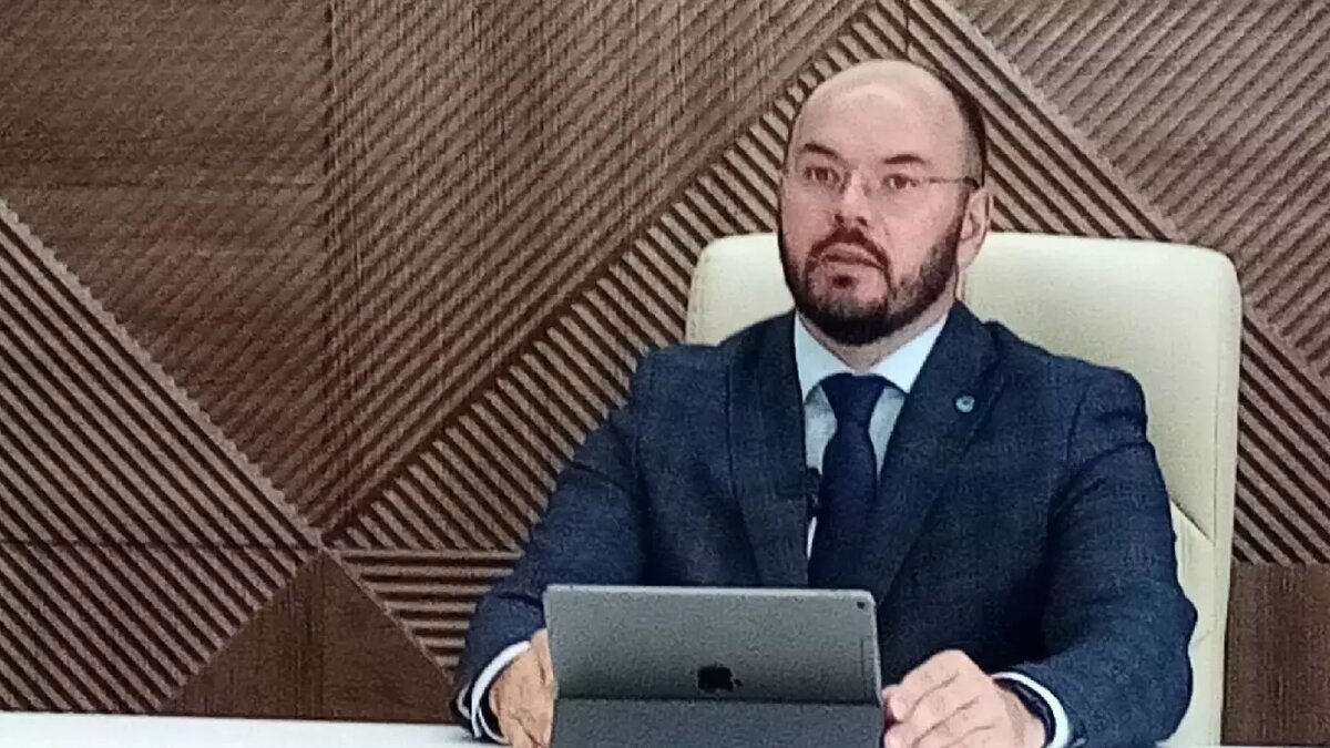     В Удмуртии сотрудниками МВД задержан министр природных ресурсов и охраны окружающей среды региона Денис Удалов. На данный момент эту информацию подтверждают как источники в правоохранительных органов, так и глава правительства республики Ярослав Семенов.