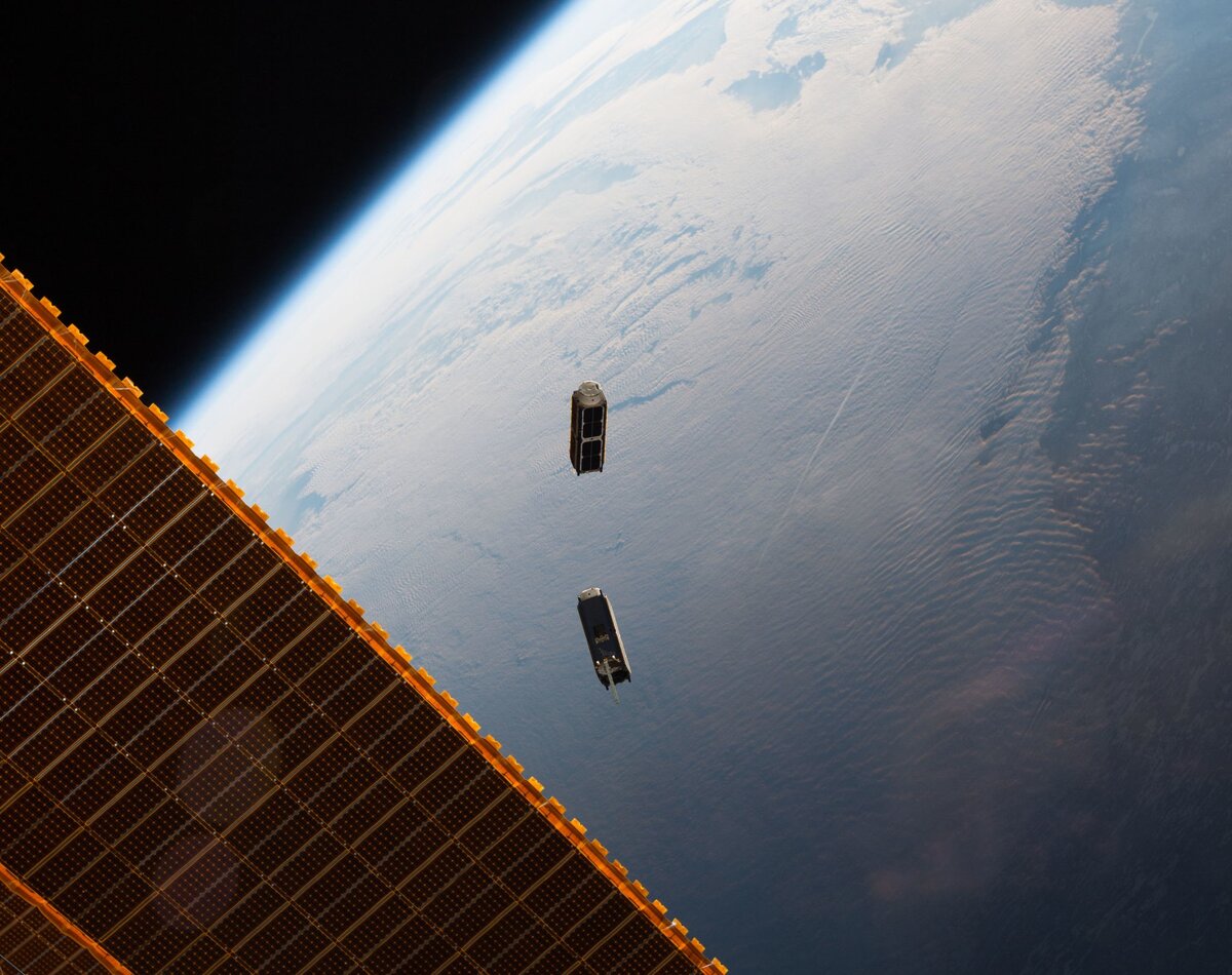 Малые искусственные спутники Земли CubeSat / © NASA