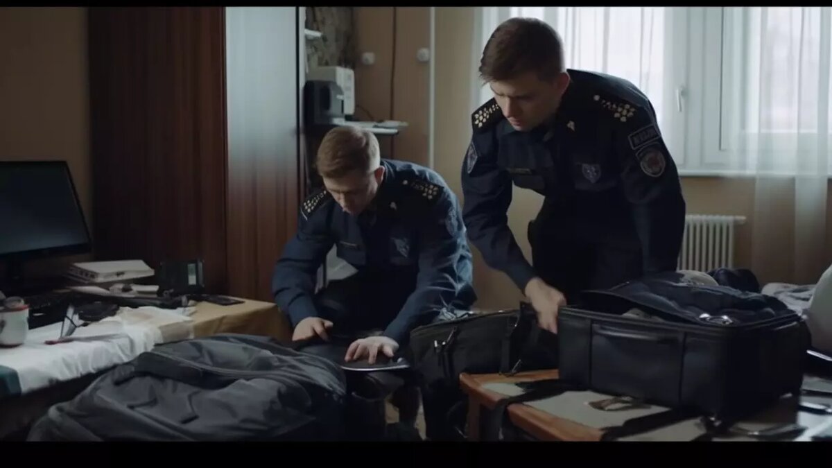     В ходе обысков были обнаружены серьезные нарушения в деятельности организации, для проверки изъята техника, документы и другие носители информации.