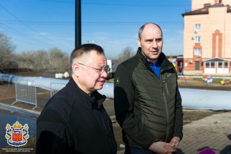    Ирек Файзуллин и Денис Паслер осмотрели зоны подтопления в Оренбурге Кристина Просвиркина