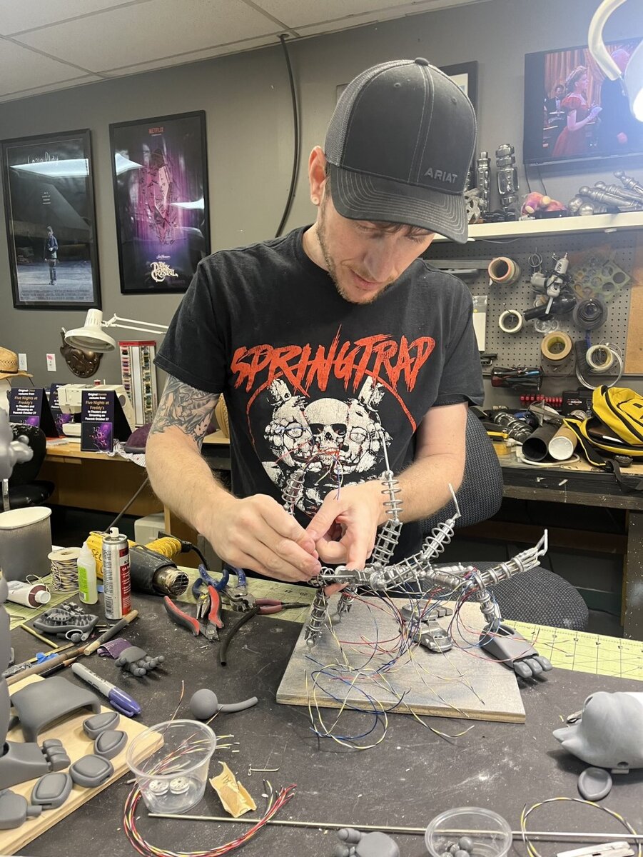     Мастерская Jim Henson’s Creature Shop / Фото: X (бывший Twitter)*/jason_blum/ *соцсеть запрещена в России