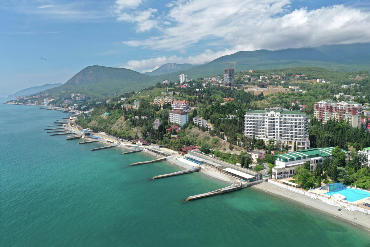 Вид на побережье Крыма // Туристический портал Республики Крым, Сергей Коршунов