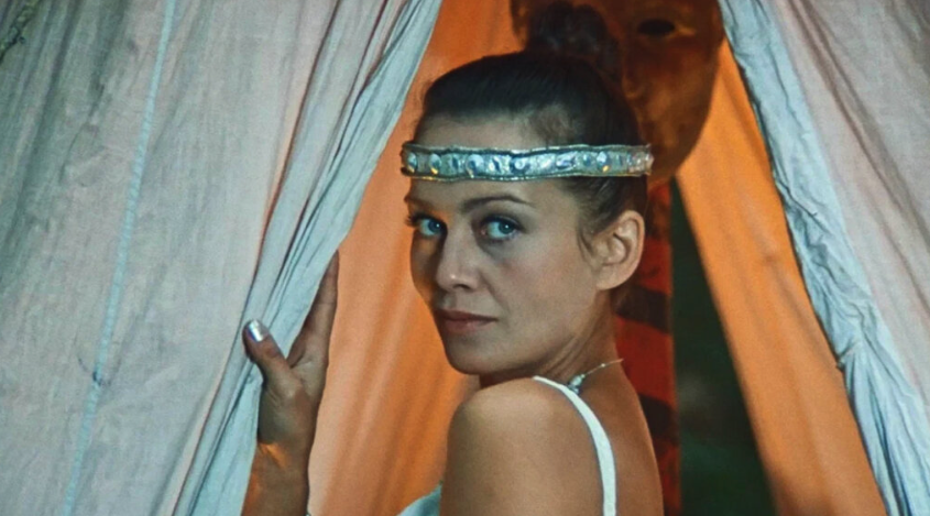 Кадр из фильма "Формула любви"