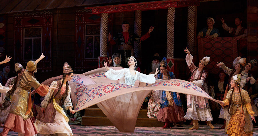 Балет "Каменный цветок". Фото с Яндекса