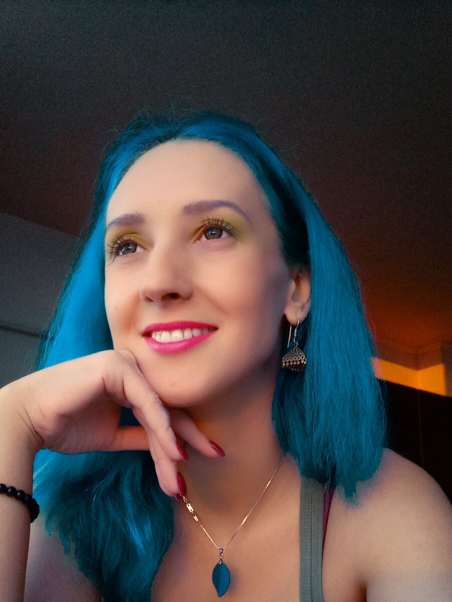 Не очень заметны, но тут еще макияж и сглаживалка в камере