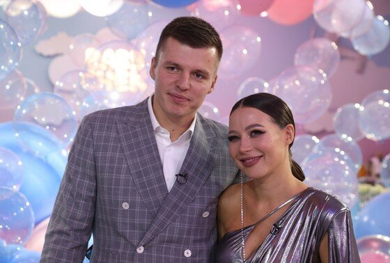    Блогеры Артем и Валерия Чекалины